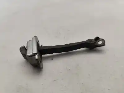 Автозапчасти б/у дверной фиксатор за toyota auris ranchera familiar (_e18_) 1.4 d-4d (nde180_) ссылки oem iam   