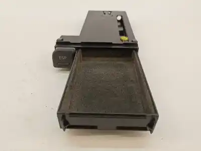 Автозапчастина б/у центральний підставник для audi a4 b6 avant (8e5) 1.9 tdi посилання на oem iam 8e1941561b  