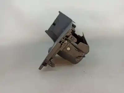 Pezzo di ricambio per auto di seconda mano vassoio sottobicchiere centrale per mazda 3 (bk) 1.3 (bk14) riferimenti oem iam bp4k64361  