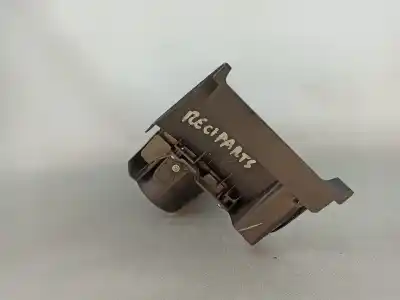 Pezzo di ricambio per auto di seconda mano vassoio sottobicchiere centrale per mazda 3 (bk) 1.3 (bk14) riferimenti oem iam bp4k64361  