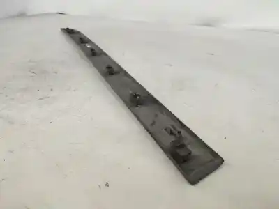 Pezzo di ricambio per auto di seconda mano modanatura per renault megane ii break (km0/1_) 1.5 dci (km02. km13) gasóleo 2004 5p riferimenti oem iam   