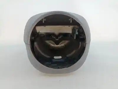 Peça sobressalente para automóvel em segunda mão Plásticos por BMW 1 (E81) 118 d Referências OEM IAM 61316950265  