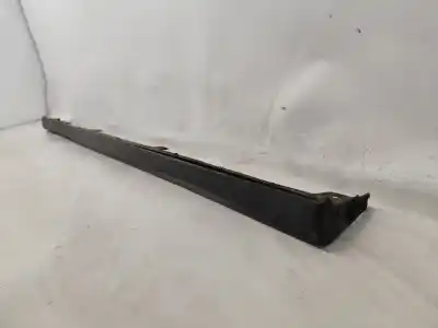 Pezzo di ricambio per auto di seconda mano gonna lato destro (taglio) per volvo v40 combi (vw) 1.9 td gasóleo 1997 5p riferimenti oem iam 3086222714  