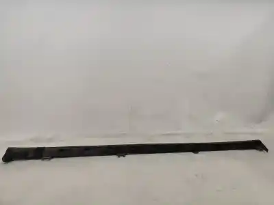 Pezzo di ricambio per auto di seconda mano gonna lato destro (taglio) per volvo v40 combi (vw) 1.9 td gasóleo 1997 5p riferimenti oem iam 3086222714  