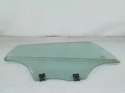 Автозапчастина б/у скло двері задній правий для peugeot 208 caixa (cr_) 1.6 hdi 92 посилання на oem iam 43r001583