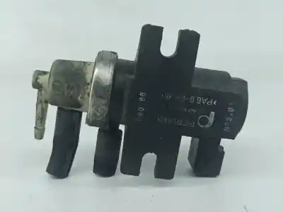 Автозапчасти б/у дополнительный воздушный клапан за audi a4 b5 avant (8d5) 2.5 tdi ссылки oem iam 8d0906627b  