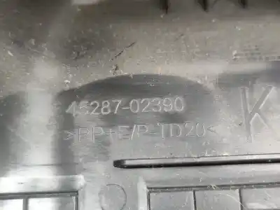 Автозапчасти б/у пластик за toyota auris ranchera familiar (_e18_) 1.4 d-4d (nde180_) ссылки oem iam 4528702390  