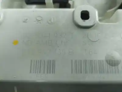 Автозапчастина б/у внутрішне світло для audi a4 b8 avant (8k5) 2.0 tdi посилання на oem iam 8t0947135b  