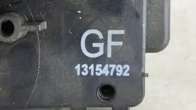 Peça sobressalente para automóvel em segunda mão fechadura da porta dianteira direita por opel combo tour 1.3 cdti 16v referências oem iam 13154792gf  