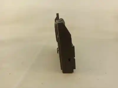 Second-hand car spare part fuse box unit for mazda 2 (de_, dh_) 1.3 (de3fs) oem iam references dl4067560b  