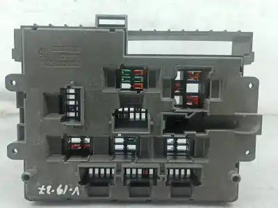 Second-hand car spare part fuse box unit for bmw 1 coupé (e82) 120 d oem iam references 9119446  