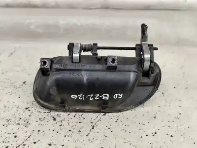 Pezzo di ricambio per auto di seconda mano maniglia esterna anteriore destra per volvo v40 combi (vw) 1.9 td gasóleo 1997 5p riferimenti oem iam   