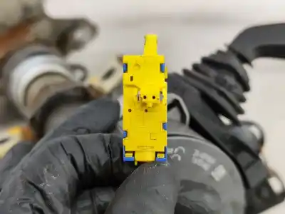 Pezzo di ricambio per auto di seconda mano piantone dello sterzo per opel corsa c 1.2 16v cat (z 12 xe / lw4) riferimenti oem iam 09115125  