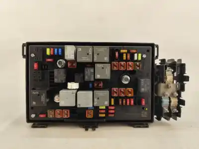 Pezzo di ricambio per auto di seconda mano Scatola Relè/fusibili per OPEL ZAFIRA TOURER C (P12) 2.0 CDTI (75) Riferimenti OEM IAM 13449210  