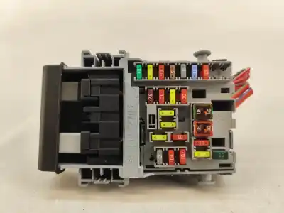 Pezzo di ricambio per auto di seconda mano Scatola Relè/fusibili per OPEL ZAFIRA TOURER C (P12) 2.0 CDTI (75) Riferimenti OEM IAM 13222786  