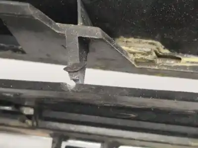 Автозапчасти б/у передняя решетка за opel astra h classic hatchback (a04) 1.7 cdti (l48) ссылки oem iam 13225780  