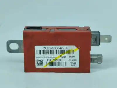 Second-hand car spare part ANTENNA for VOLVO V40 HATCHBACK (525) D2 OEM IAM references   