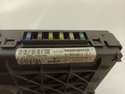 Pezzo di ricambio per auto di seconda mano scatola relè/fusibili per renault megane scenic (ja0/1_) 1.9 dti (ja0n) riferimenti oem iam 7703397911  