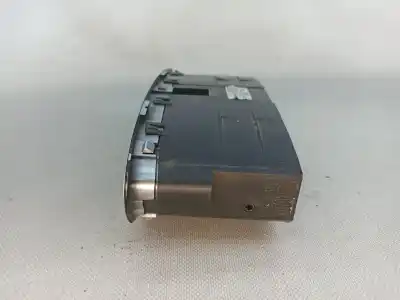 Автозапчасти б/у аэрационная решетка за renault clio iii (br0/1, cr0/1) 1.2 16v (br02 br0j br11 cr02 cr0j cr11) ссылки oem iam   