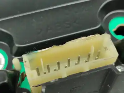 İkinci el araba yedek parçası enstrüman paneli için opel corsa c (x01) 1.2 (f08, f68) oem iam referansları 09166823fw   İkinci el araba yedek parçası enstrüman paneli için opel corsa c (x01) 1.2 (f08, f68) oem iam referansları 09166823fw