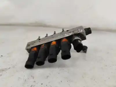 Автозапчастина б/у рампа инжектора для HYUNDAI MATRIX (FC) 1.6 Посилання на OEM IAM   