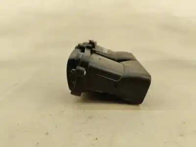 Автозапчастина б/у аераційна решіта для renault clio ii fase i (b/cb0) (1998->) 1.9 d (b/cb0e) посилання на oem iam 95067100  