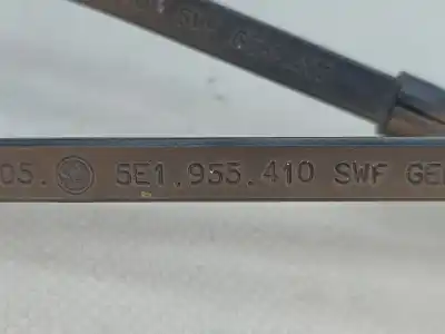 Автозапчасти б/у рычаг стеклоочистителя передний правый за skoda octavia iii break (5e5) 1528 ak gasóleo 2015 5p ссылки oem iam direita - 5e1955410  