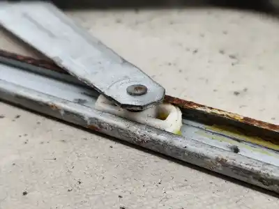 Peça sobressalente para automóvel em segunda mão elevador de vidros dianteira esquerda por daewoo tacuma (u100) 1.6 referências oem iam 2pinos  