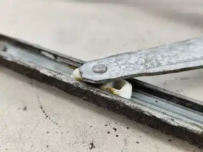 Peça sobressalente para automóvel em segunda mão elevador de vidros dianteira esquerda por daewoo tacuma (u100) 1.6 referências oem iam 2pinos  