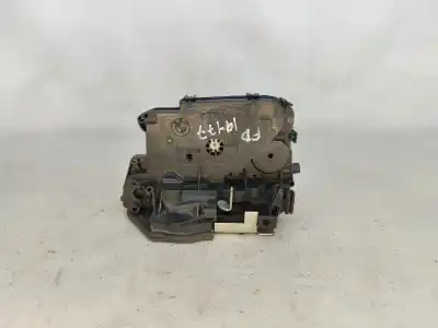 Peça sobressalente para automóvel em segunda mão fechadura da porta dianteira direita por bmw 1 (e81) gasóleo 2010 3p referências oem iam 