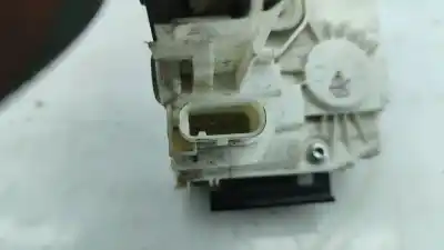 Pezzo di ricambio per auto di seconda mano serratura porta anteriore destra per fiat freemont (345_) 2.0 jtd riferimenti oem iam p04589916ad  