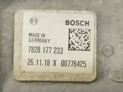 Автозапчастина б/у рульва коробка для jaguar i-pace (x590) ev400 awd посилання на oem iam j9d33200ab  