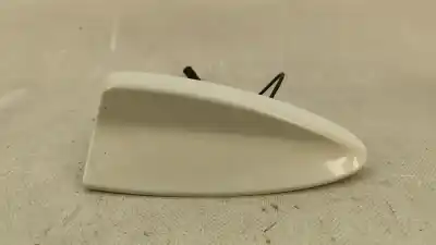 Pezzo di ricambio per auto di seconda mano BASE DELL ANTENNA per BMW 1 (E87) 118 d Riferimenti OEM IAM    Pezzo di ricambio per auto di seconda mano BASE DELL ANTENNA per BMW 1 (E87) 118 d Riferimenti OEM IAM