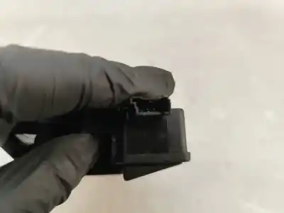 Peça sobressalente para automóvel em segunda mão fechadura do mala por bmw 1 (e87) 118 d referências oem iam 8196401  