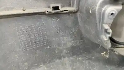 Second-hand car spare part front bumper for renault megane ii sedán (lm0/1_) 1.5 dci (lm0f lm0t lm2b) oem iam references 8200142000  