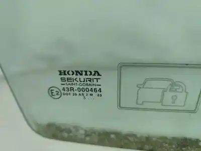 Second-hand car spare part front right door window glass for honda civic vii hatchback (eu, ep, ev) 1.4 is (ep1 eu5 eu7) oem iam references 43r000464   Second-hand car spare part front right door window glass for honda civic vii hatchback (eu, ep, ev) 1.4 is (ep1 eu5 eu7) oem iam references 43r000464