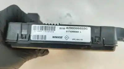 Pezzo di ricambio per auto di seconda mano scatola relè/fusibili per renault scénic ii (jm0/1_) 1.4 (jm0b jm0h jm1a) riferimenti oem iam 8200306033c   Pezzo di ricambio per auto di seconda mano scatola relè/fusibili per renault scénic ii (jm0/1_) 1.4 (jm0b jm0h jm1a) riferimenti oem iam 8200306033c