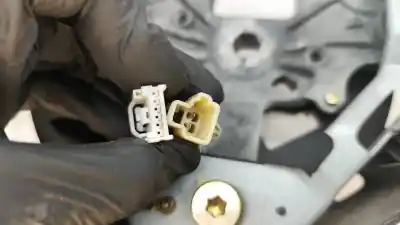 Peça sobressalente para automóvel em segunda mão volante por mazda 2 (dy) 1.2 referências oem iam dd6397  