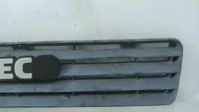 Автозапчасти б/у передняя решетка за iveco daily furgón 2.8 30-10 classic. caja cerrada. techo elevado [2.8 ltr. - 76 kw diesel] ссылки oem iam 93933130  