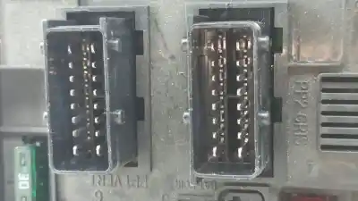 Peça sobressalente para automóvel em segunda mão caixa de fusíveis e relés por citroen c3 i (fc_, fn_) 1.1 i referências oem iam 9643498880  