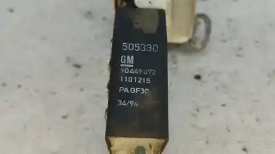 Second-hand car spare part left front door lock for opel corsa b (s93) 1.4 i 16v (f08 f68 m68) oem iam references 90452381  