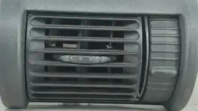 Автозапчастина б/у аераційна решіта для opel corsa b (s93) 1.2 i (f08 f68 m68) посилання на oem iam 90386875  