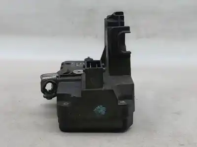 Pezzo di ricambio per auto di seconda mano serratura porta anteriore sinistra per opel corsa c 1.2 16v cat (z 12 xe / lw4) riferimenti oem iam 24434884  