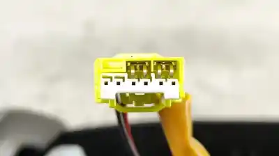 Peça sobressalente para automóvel em segunda mão volante por mazda 2 (dy) 1.2 referências oem iam   