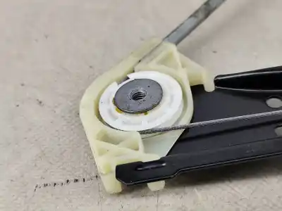 Second-hand car spare part passenger side right window regulator for jaguar i-pace (x590) ev400 awd oem iam references 013082273  