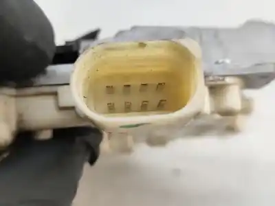 Автозапчасти б/у замок задней левой двери за audi a6 avant (4f5) 2.7 tdi ссылки oem iam 4f0839015  