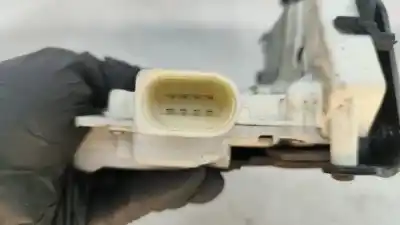 Автозапчастина б/у замок дверей заднього лівого для audi a4 b7 (8ec) 2.5 tdi посилання на oem iam 8e0839015aa  