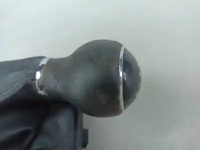 Second-hand car spare part gear lever knob for seat leon st (5f8) 1.6 tdi oem iam references 5f1711113aj  