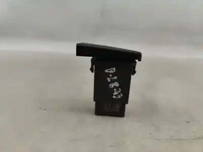 Peça sobressalente para automóvel em segunda mão Interruptor 4 Piscas - Emergência por DAEWOO LANOS (KLAT) 1.3 Referências OEM IAM 864W0211  