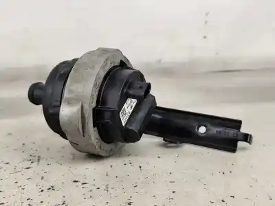 Автозапчастина б/у водяна бомба для jaguar i-pace (x590) ev400 awd посилання на oem iam j9d318d474aa  